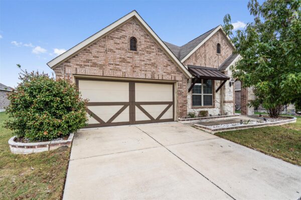 804 Farm House Dr, Hutto