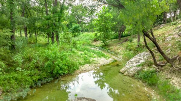8285 Fm 2843 None, Salado