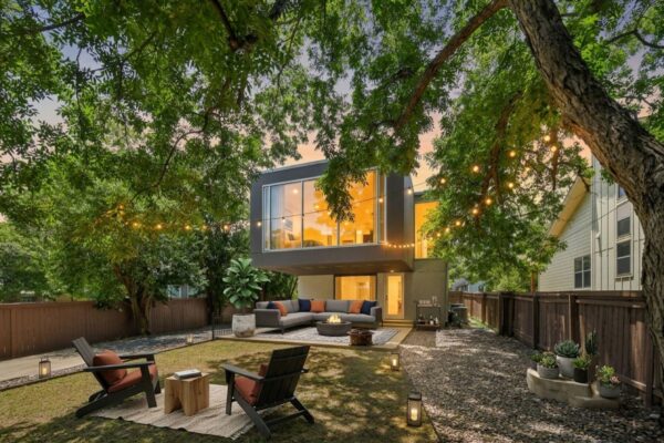 208 Lessin Ln, Austin