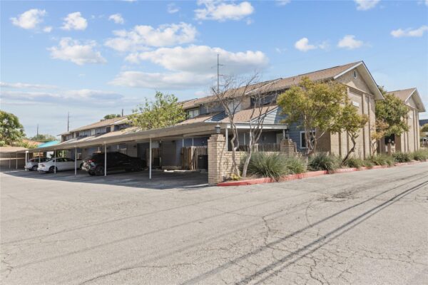 818 Banister Ln #818, Austin