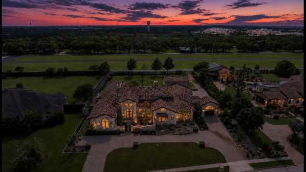605 Kodiak Trl, Cedar Park