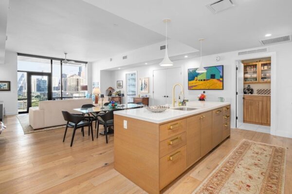 70 Rainey St #1306, Austin