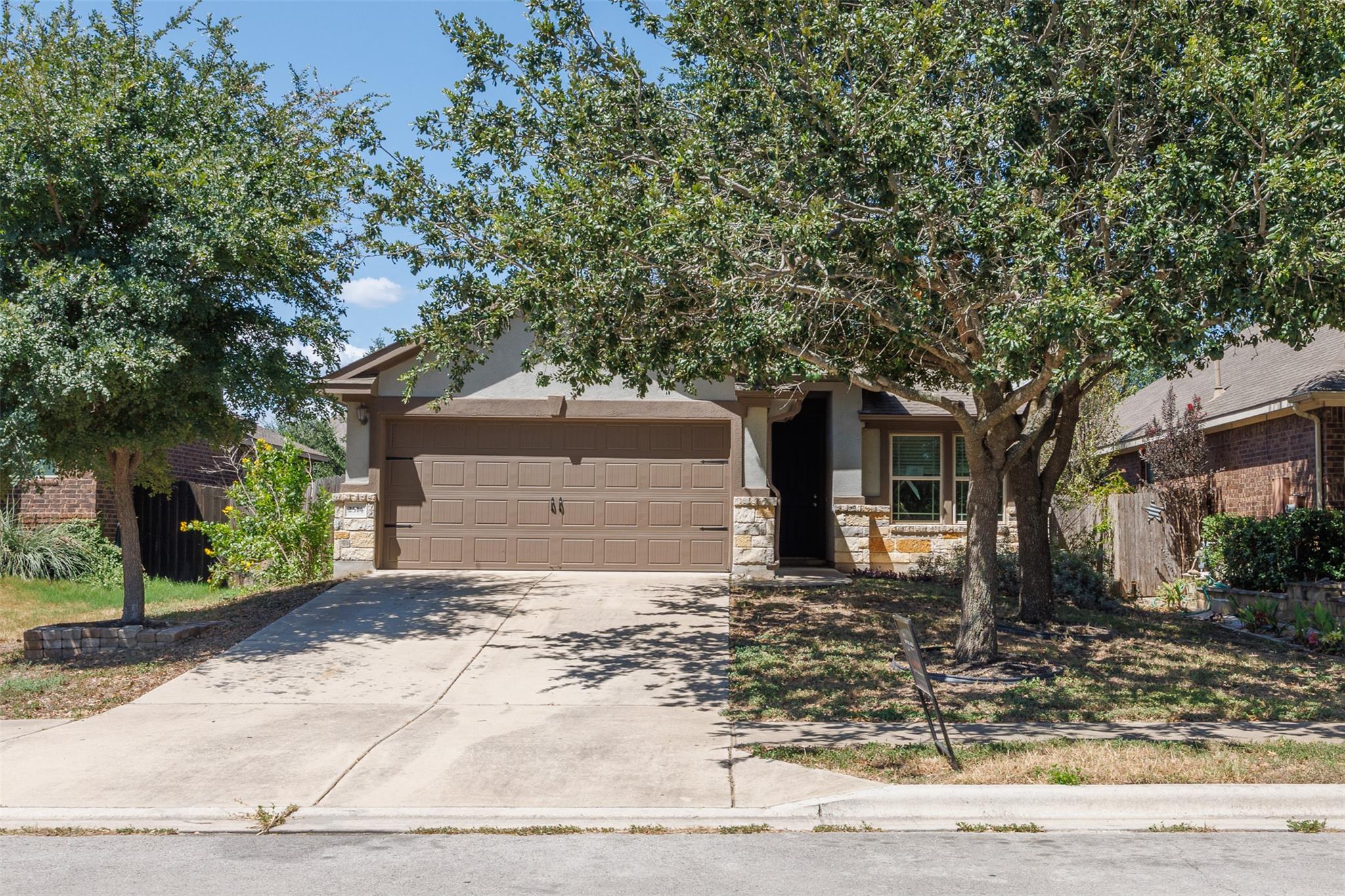 2514 Garlic Creek Dr, Buda, TX 78610