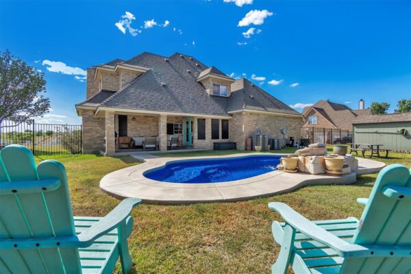 100 Apache Pass, Hutto