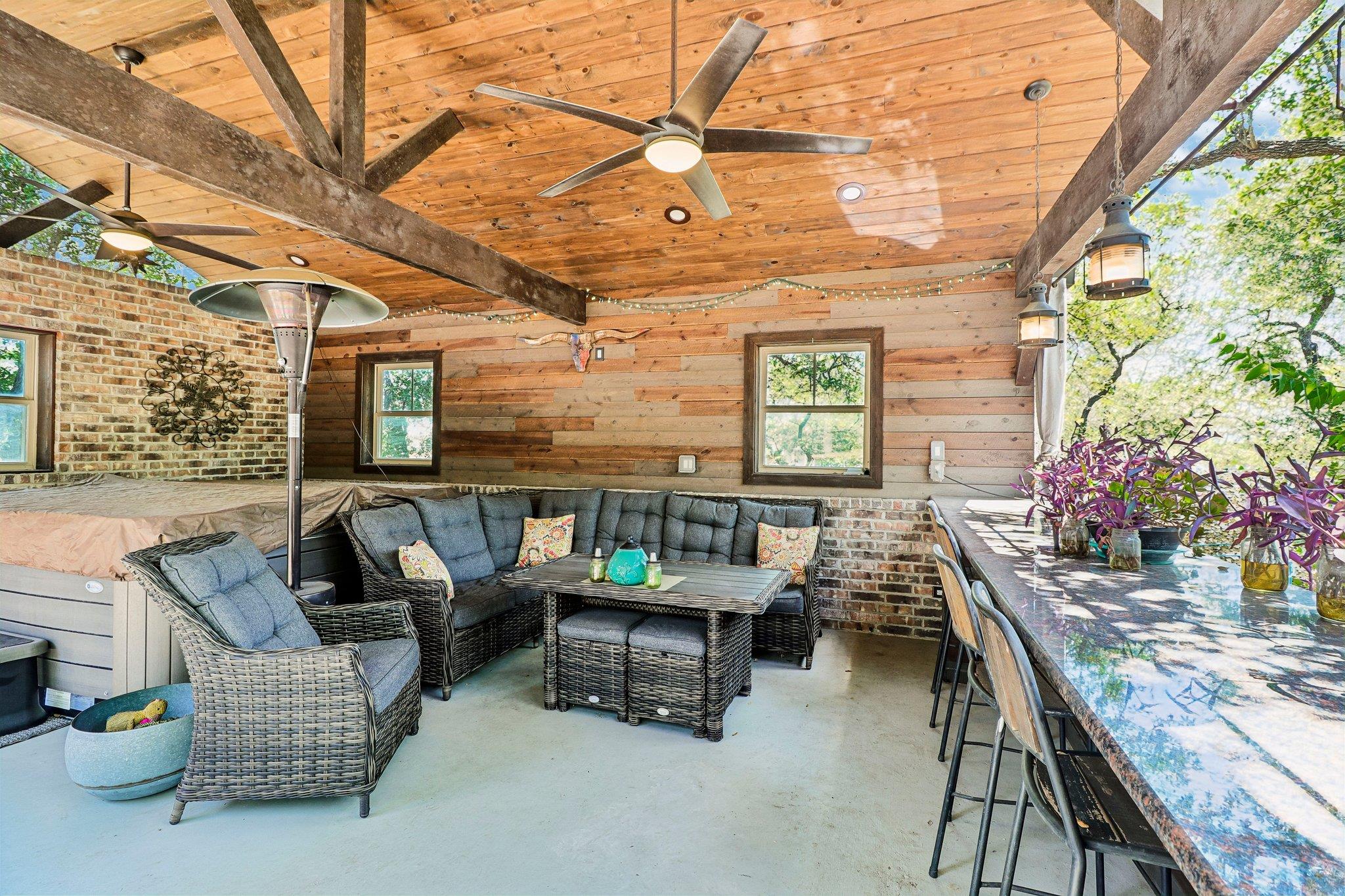 238 Jenn Cv, Dripping Springs, TX 78620