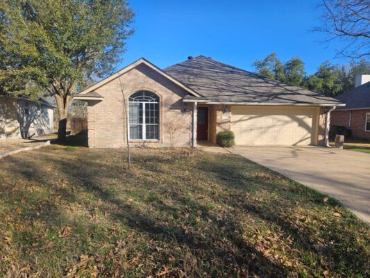 1507 Century Oaks Dr, Lockhart