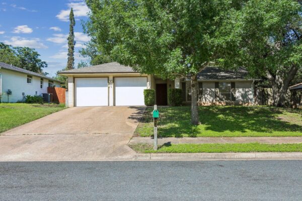 804 Spring Tree St, Round Rock