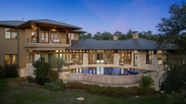 17800 Flagler Dr, Austin
