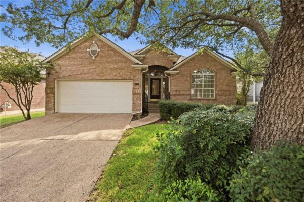 10045 Planters Woods Dr, Austin