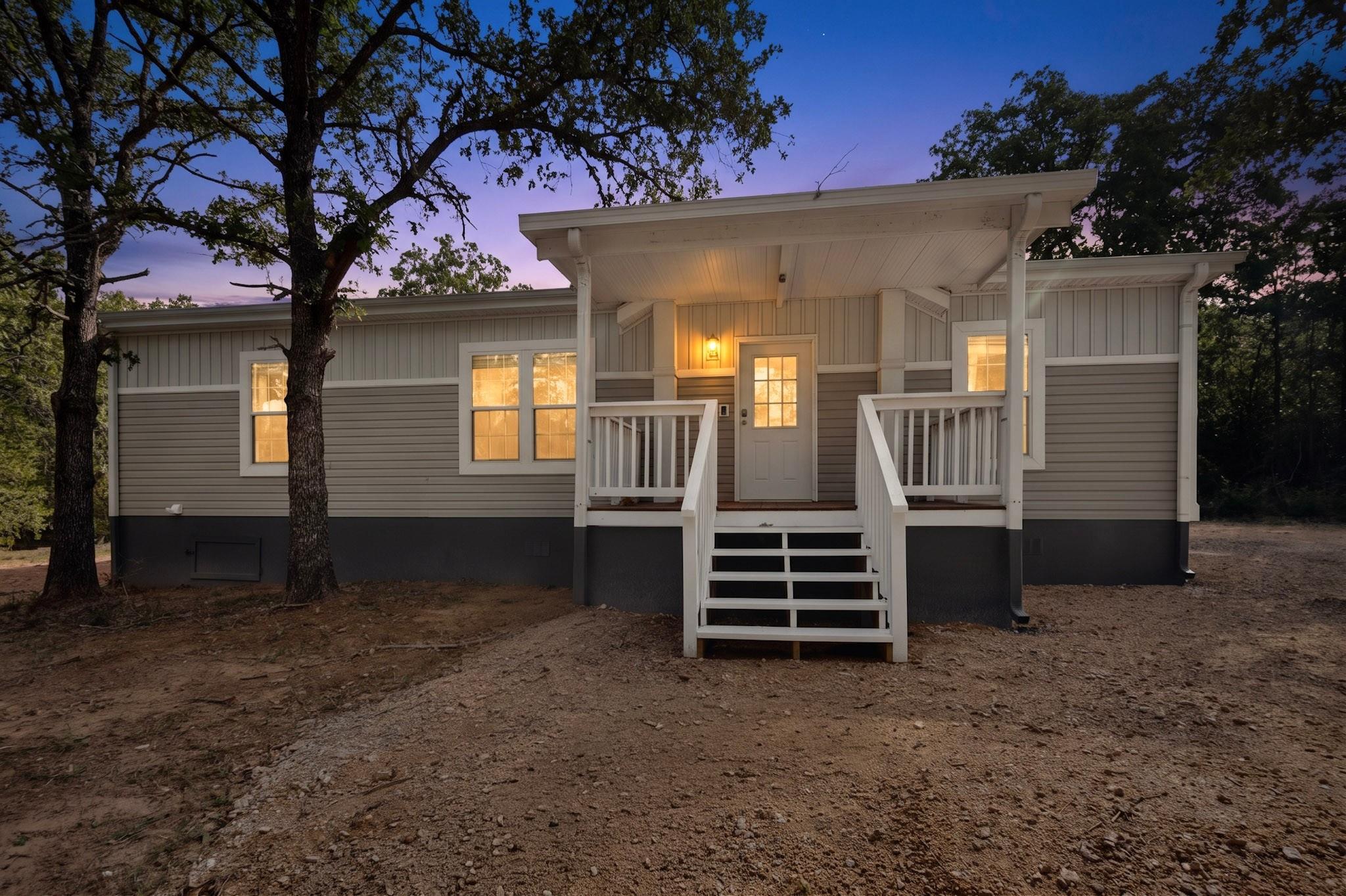 300 Flaming Oak Dr, Bastrop, TX 78602