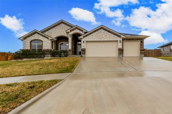 9000 Grand Oaks Ln, Killeen