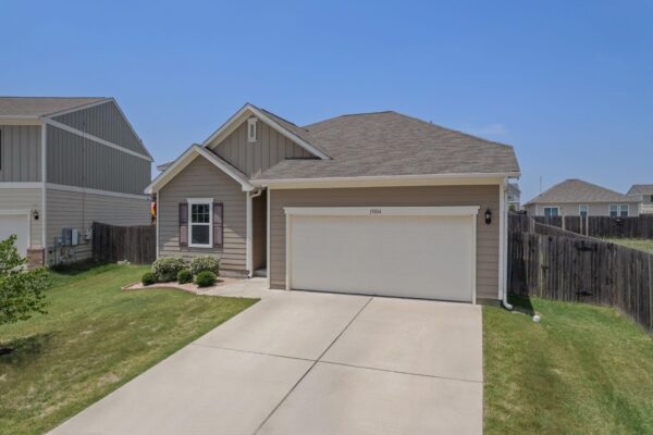 13804 Mark Christopher Way, Manor