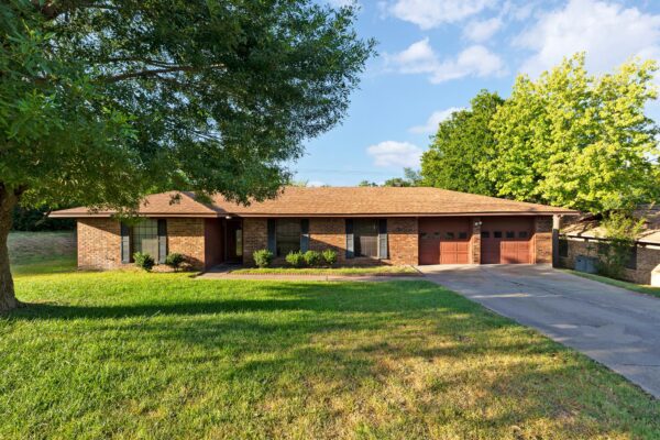 406 E Upshaw Ave, Temple