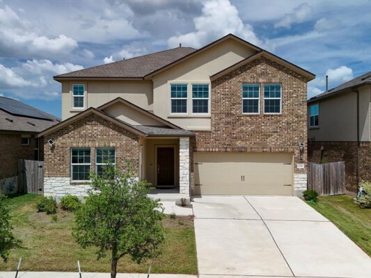 1716 FRONTENAC St, Leander