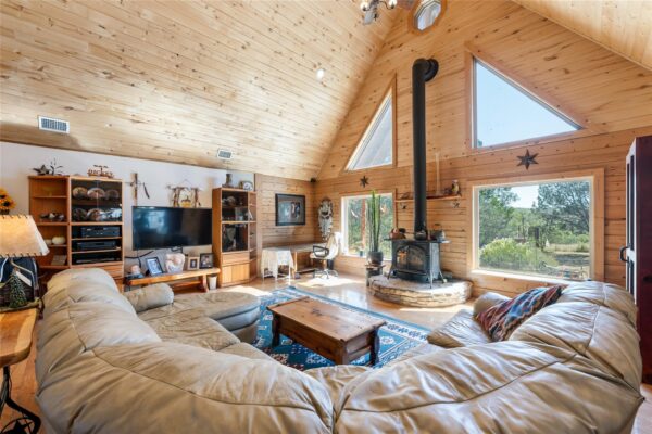 103 Ridge Oak Dr, Wimberley