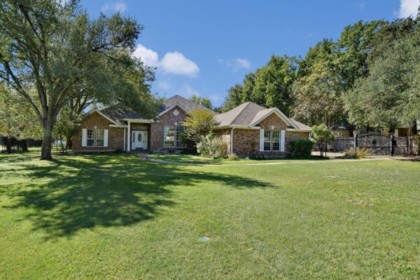 2114 Live Oak Cir, Round Rock