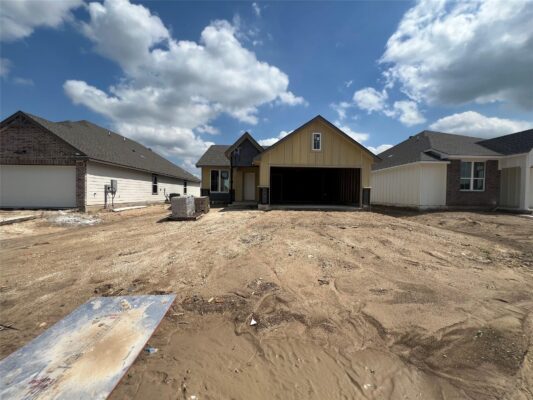 251 Gus Loop, Georgetown