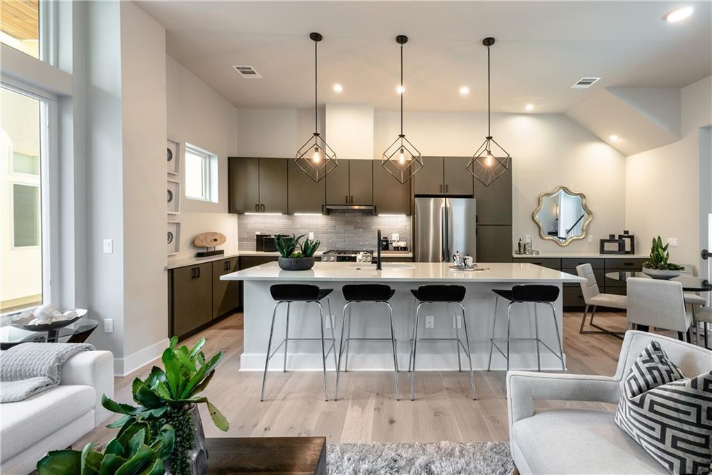 2300 Enfield Rd #304, Austin, TX 78703