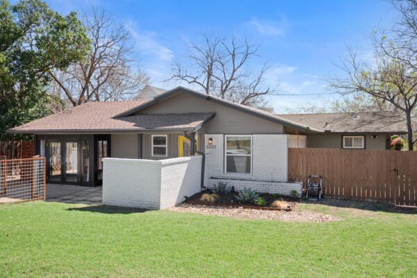 3203 South Oak Dr, Austin