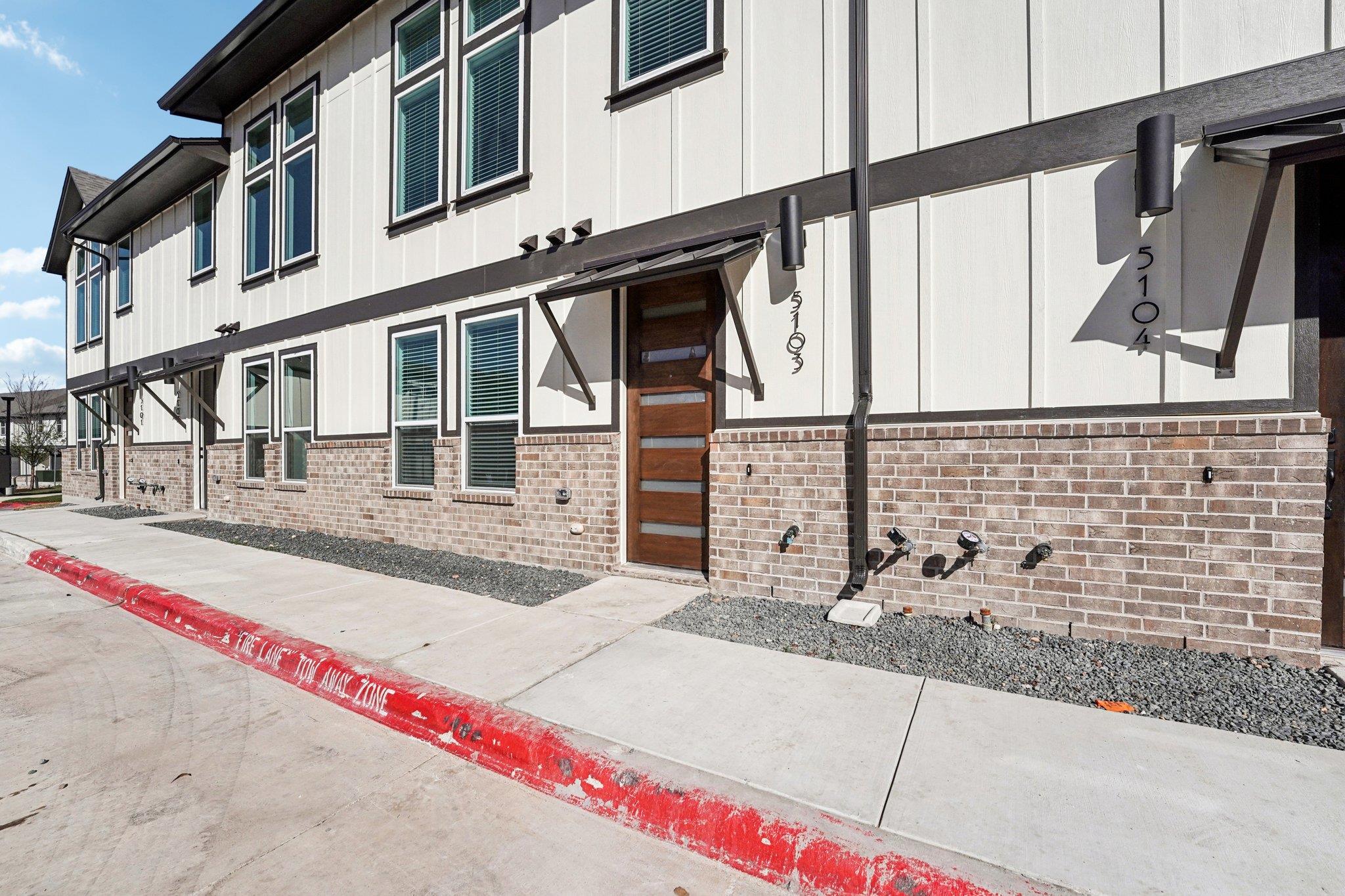 200 W 56th St #5103, Austin, TX 78751