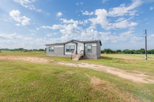 859 Ivy Switch Rd, Luling