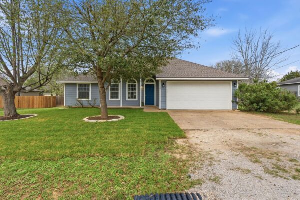 120 Kokomo Ln, Bastrop