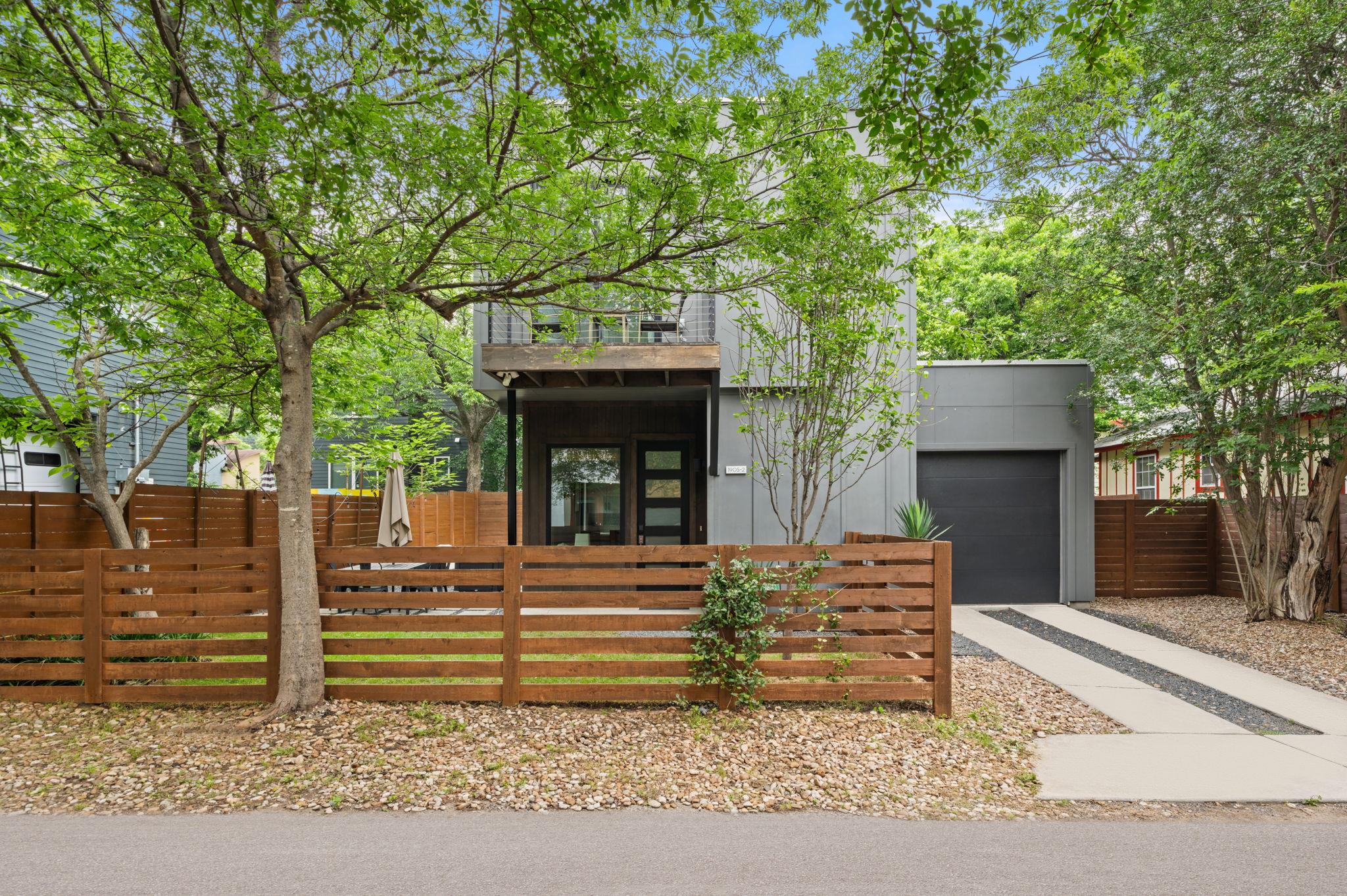 1905 E 16th St #2, Austin, TX 78702