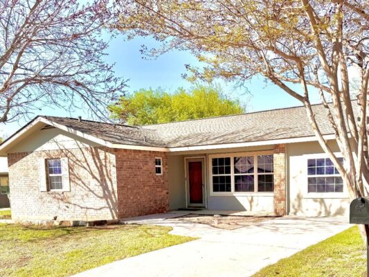 606 Mildred St, Burnet