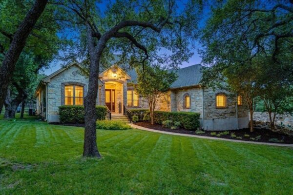 103 Silverstone Dr, Georgetown