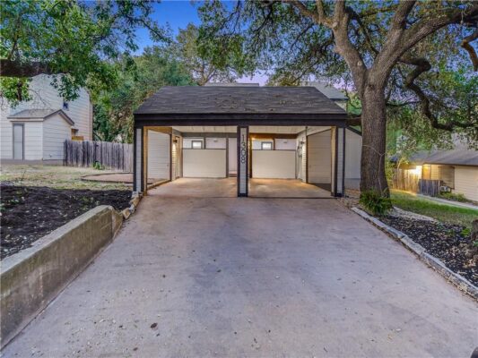 1308 Matthews Ln #A, Austin