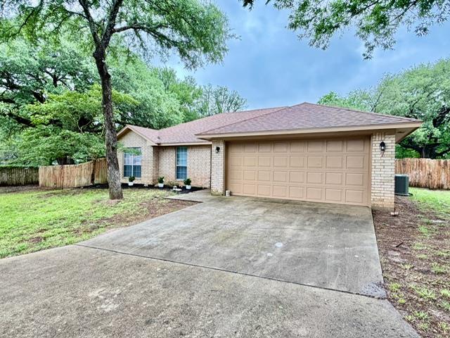 7 S Bobcat Ct, Morgan's Point Resort, TX 76513