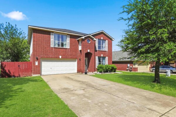 111 Brazos Ln, Kyle