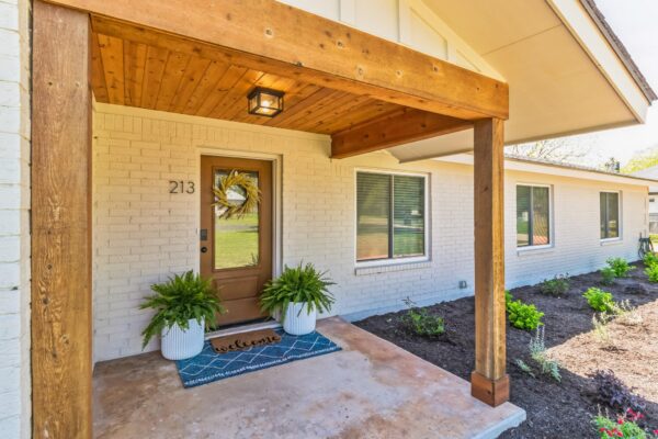 213 Clear Springs Rd, Georgetown