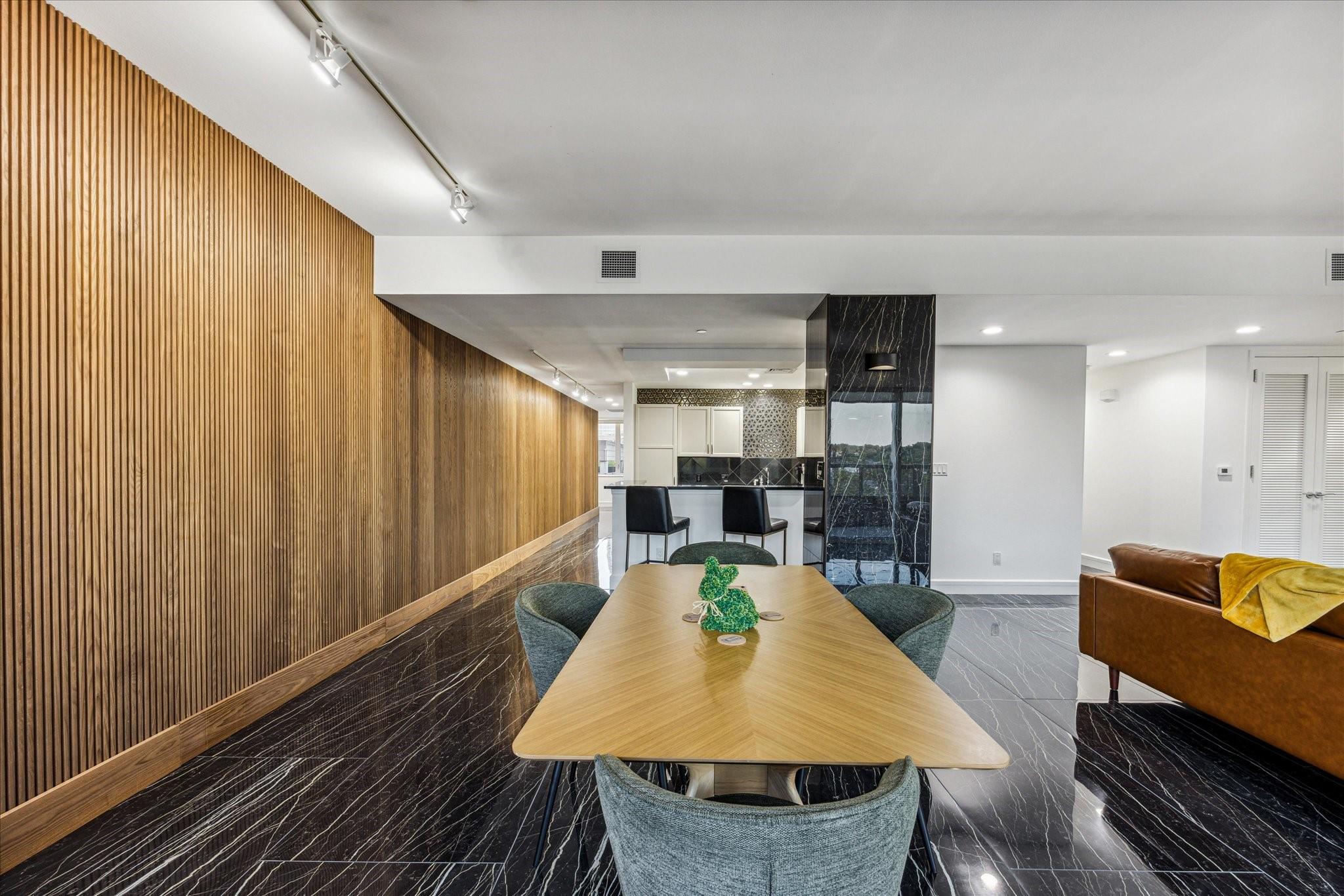 901 W 9th St #401, Austin, TX 78703