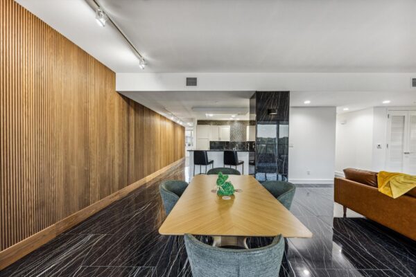 901 W 9th St #401, Austin