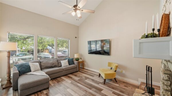 32 Cypress Pt, Wimberley