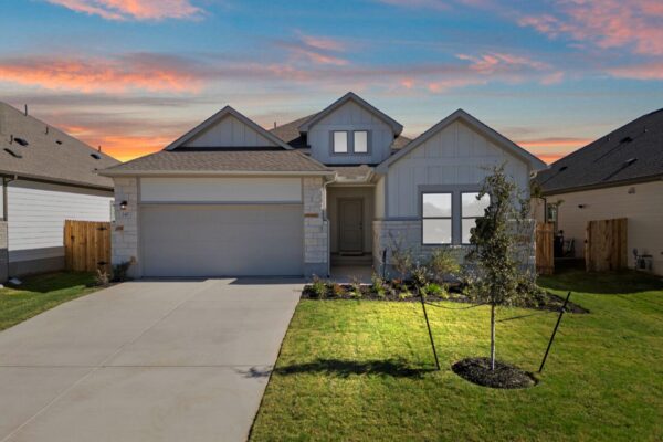 247 Red Tail Hawk Ln, Cedar Creek