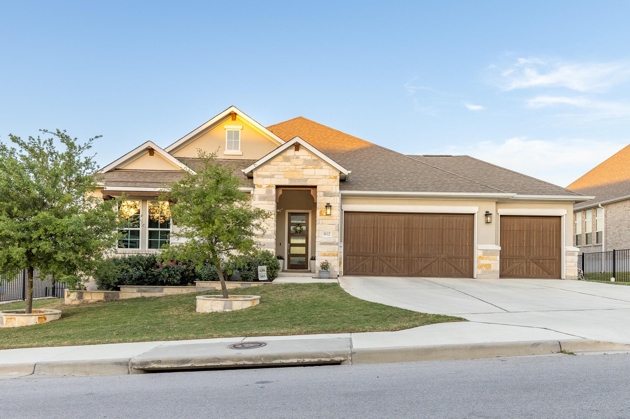 812 Palamos Dr, Leander