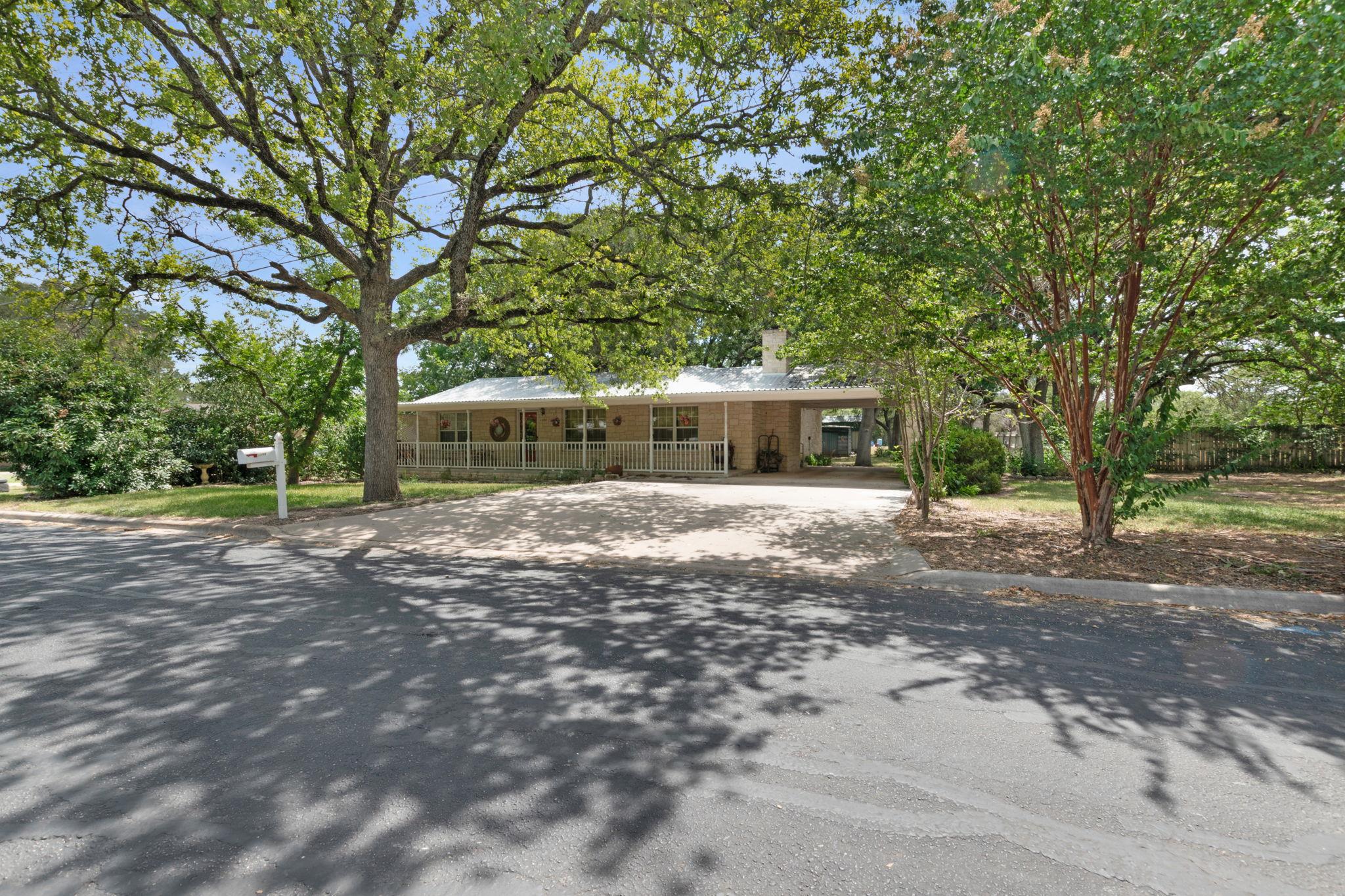 1208 Oak St None, Burnet, TX 78611