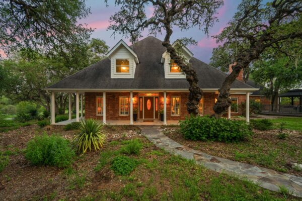622 Thousand Oaks Loop, San Marcos