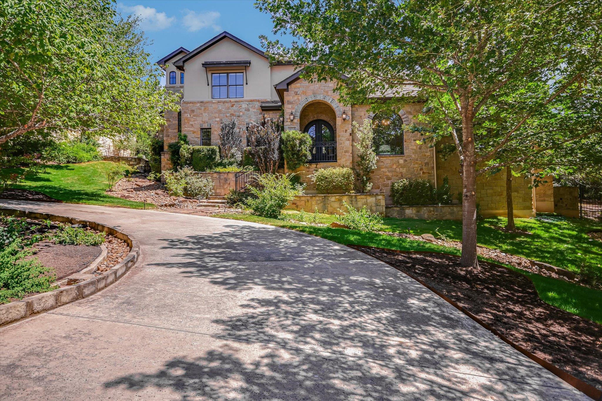 1402 Barclay Dr #E, Austin, TX 78746