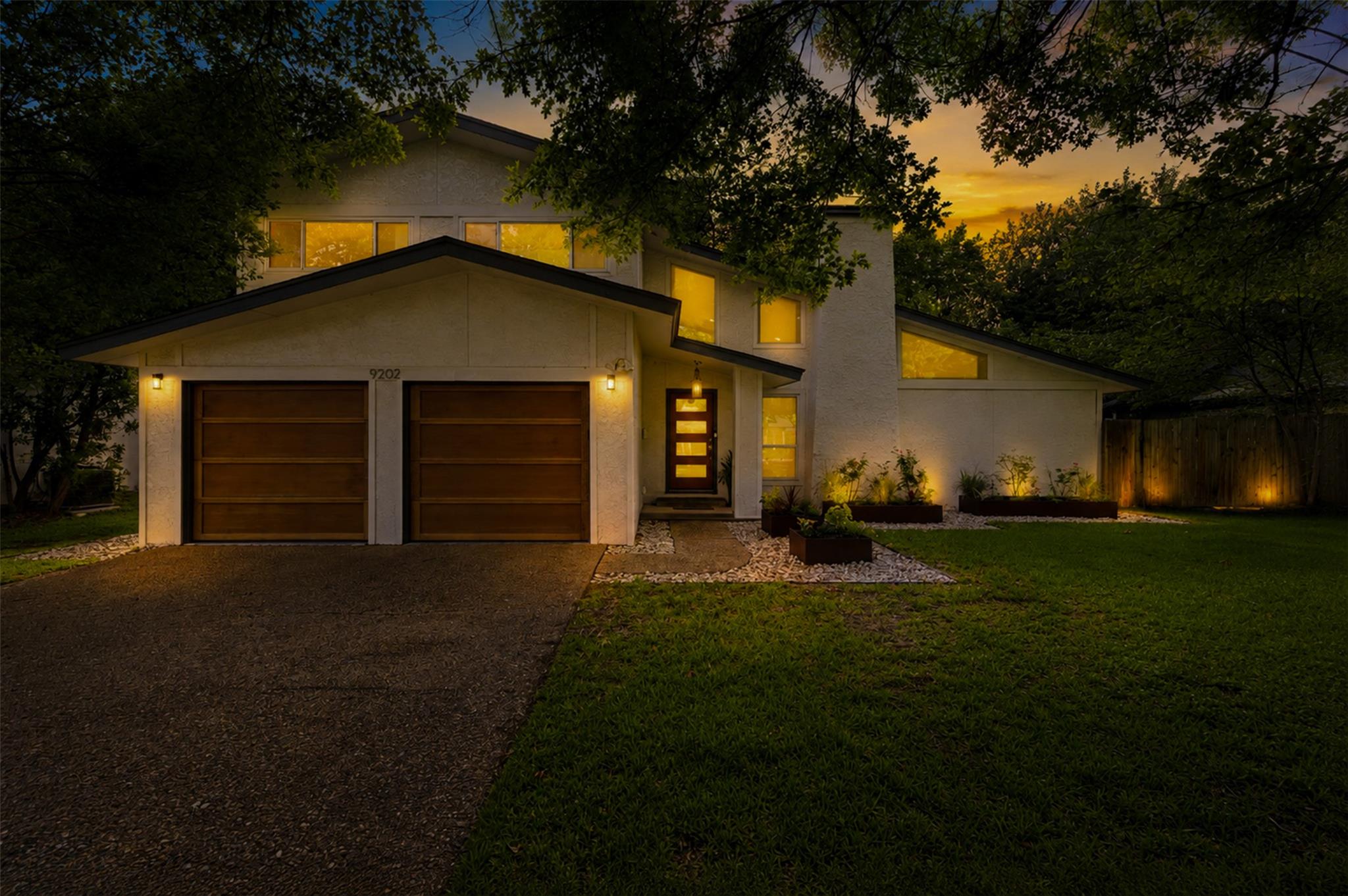 9202 Hunters Trce, Austin, TX 78758