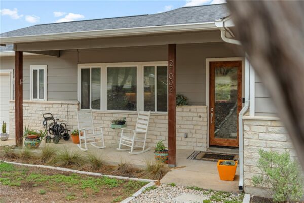 21002 Brewer Ln, Lago Vista