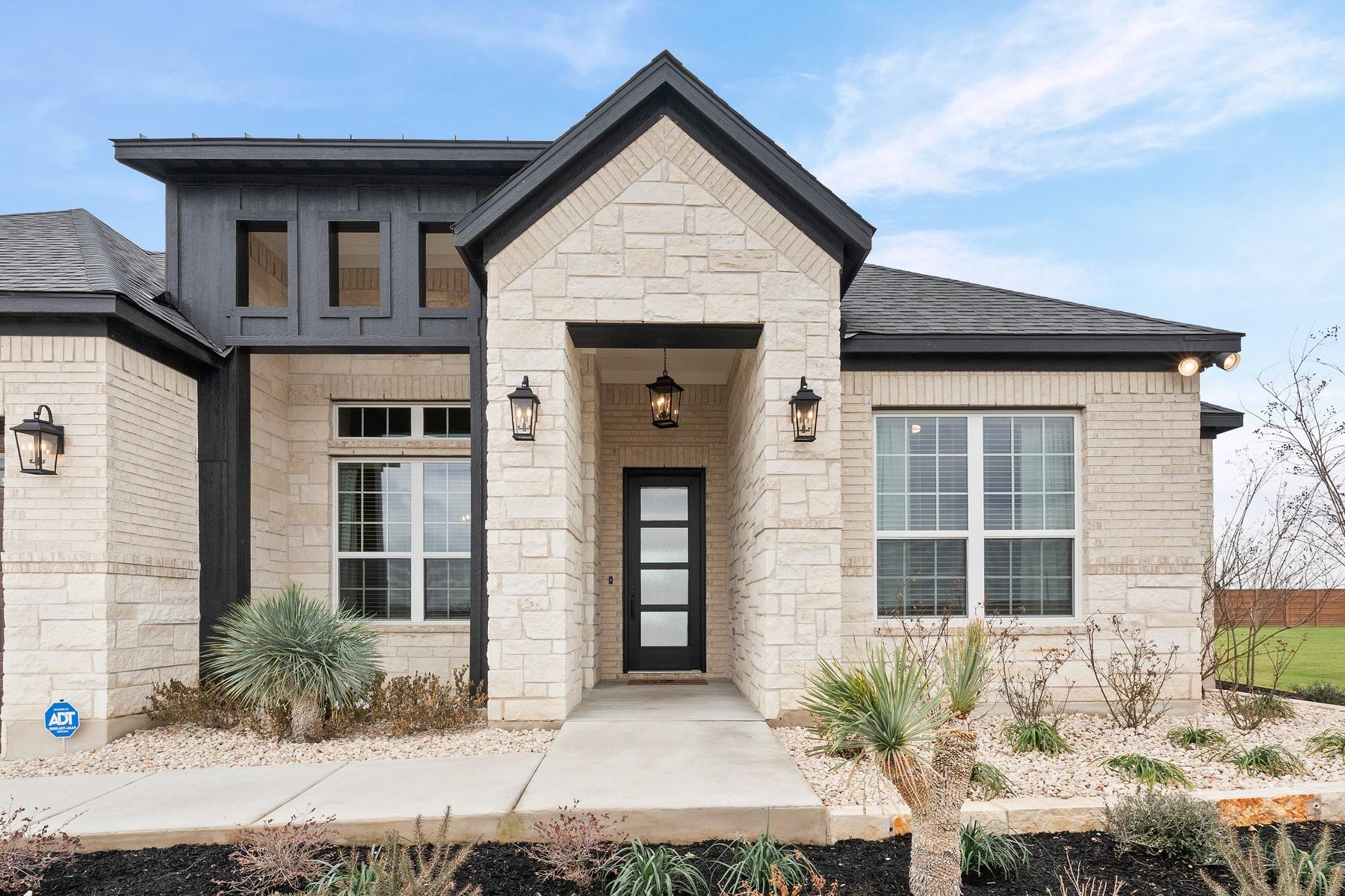 405 Kanarra Creek Rd, Jarrell, TX 76537