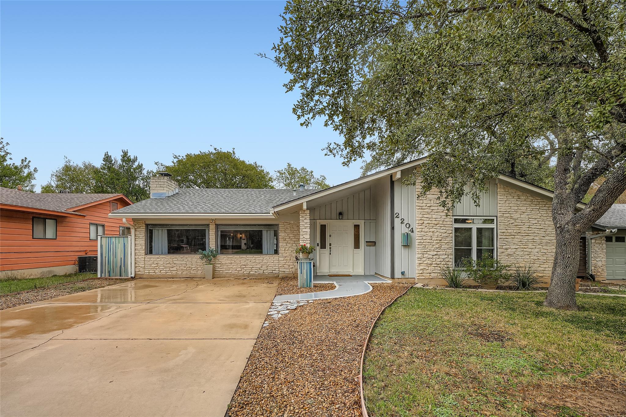 2204 Falcon Hill Dr, Austin
