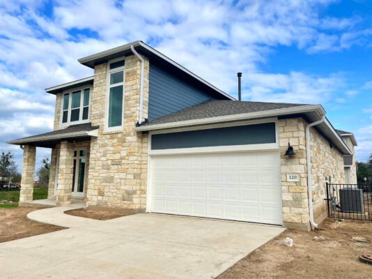 120 Delaware Ln, Kyle