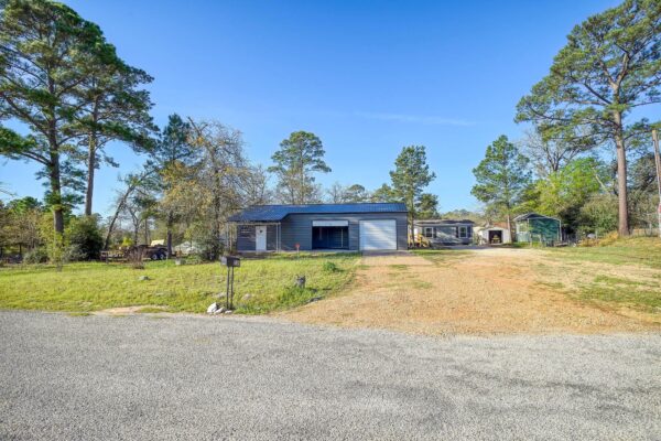 235 Pinehill Dr, Bastrop