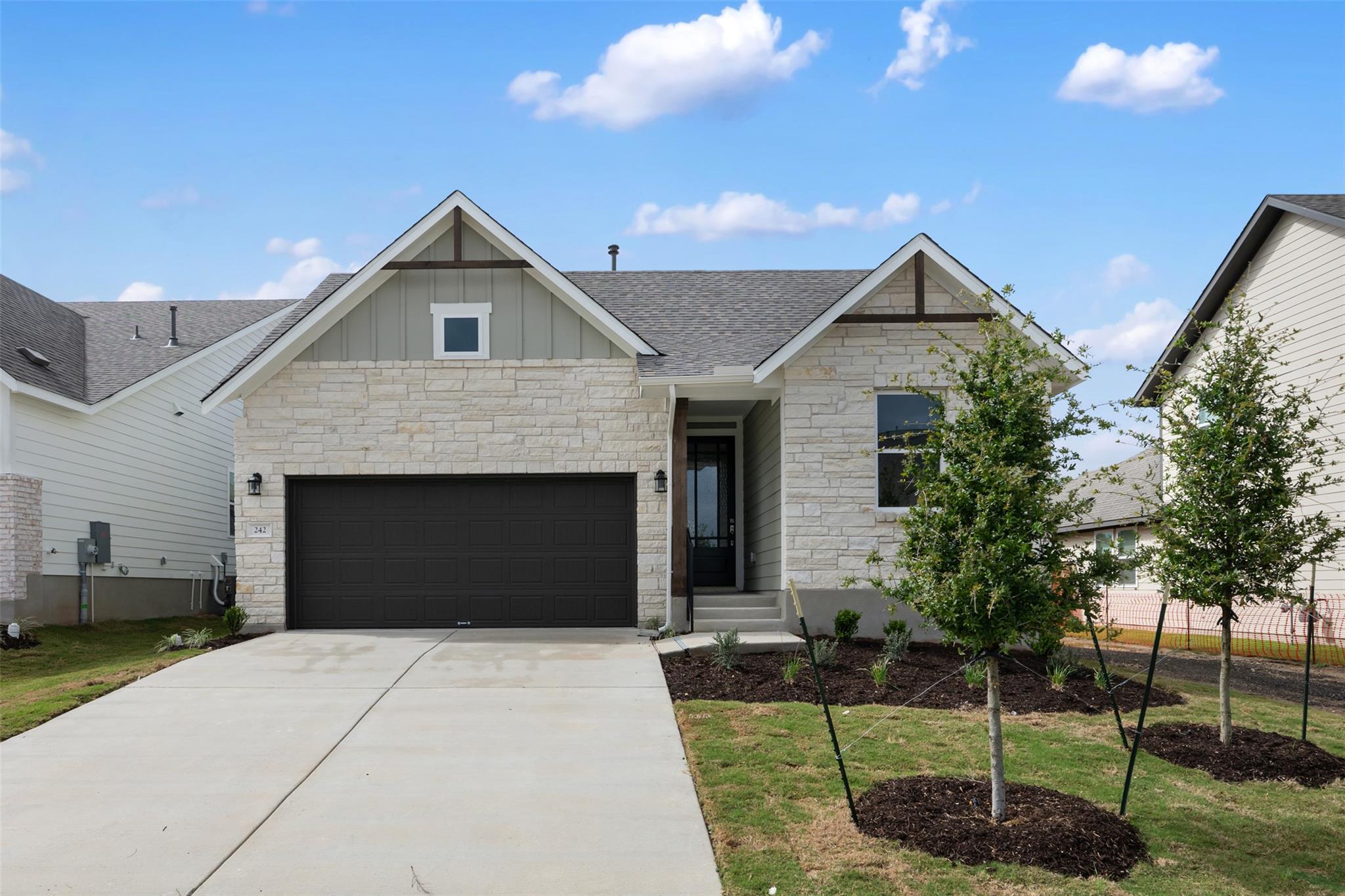 242 Crater Lake Dr, Dripping Springs, TX 78620
