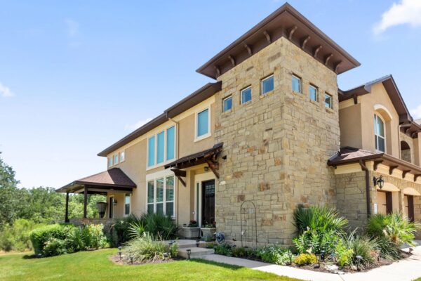 401 Bellagio Dr, Lakeway