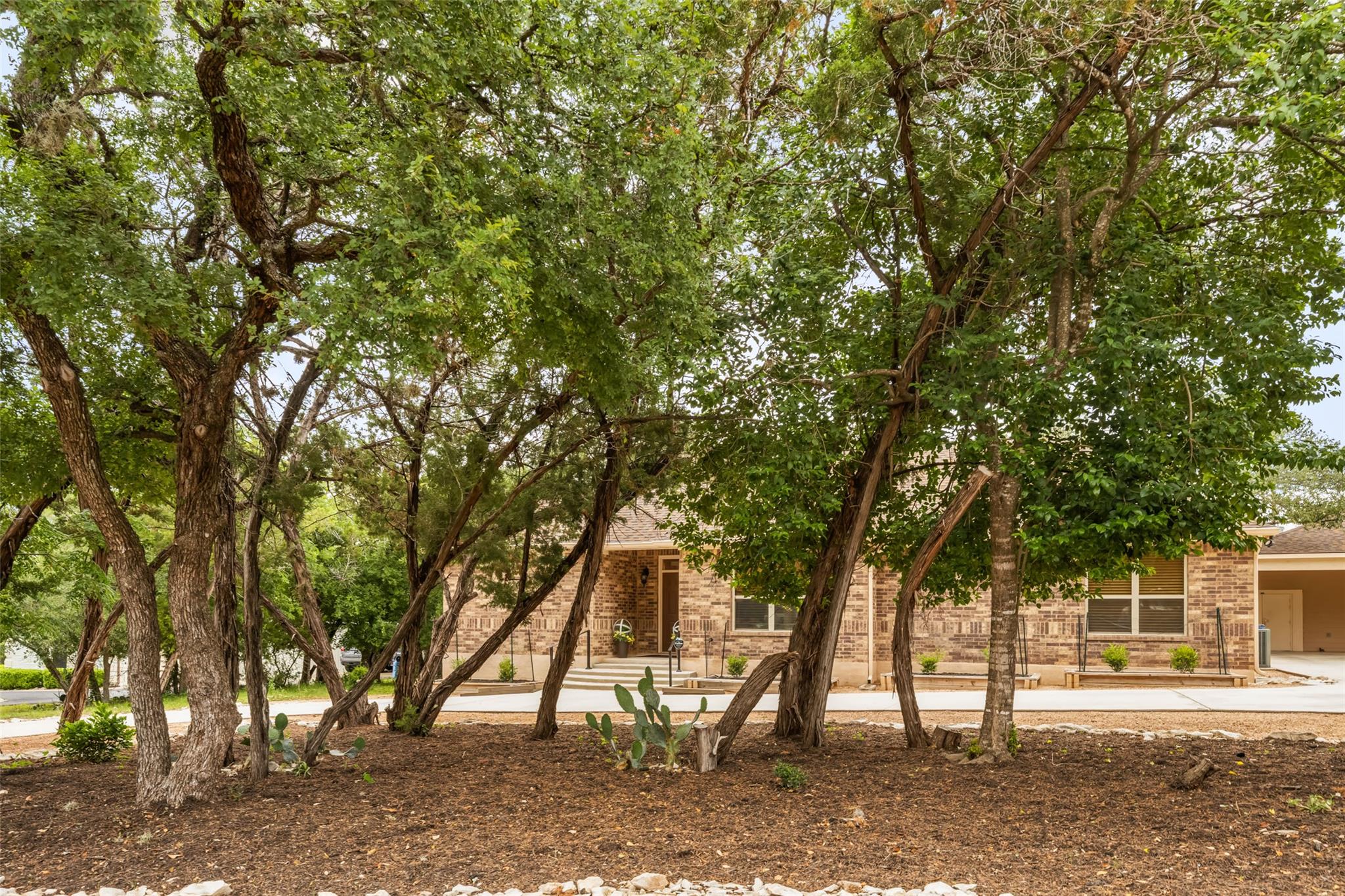 805 Willow Creek Cir, San Marcos, TX 78666